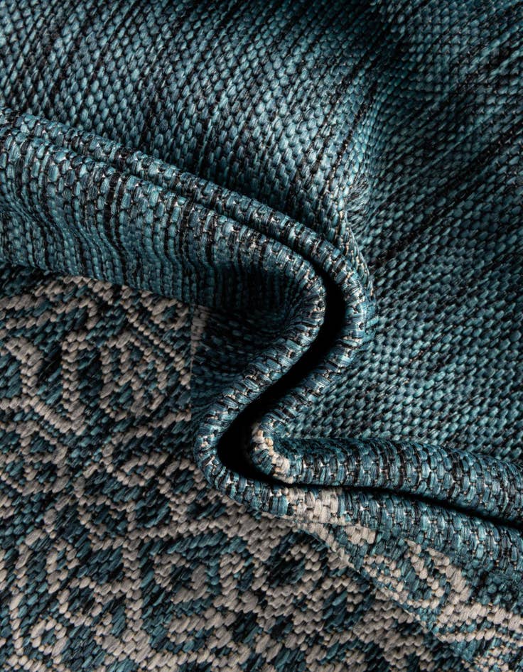 Detail image of 2' x 6'  Washable Traditional Indoor / Outdoor Runner Rug