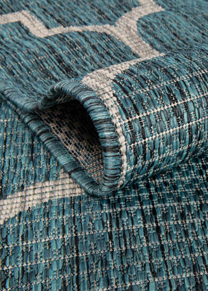 2' x 6' Easy-Clean Trellis Indoor / Outdoor Runner Rug