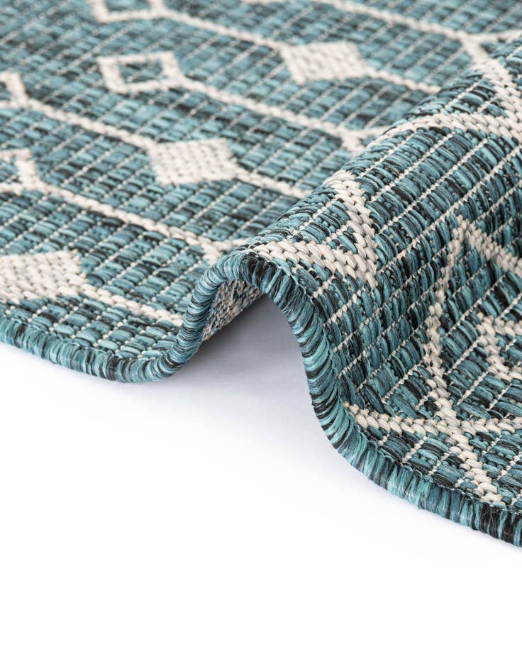 Detail image of 2' x 6'  Washable Trellis Indoor / Outdoor Runner Rug