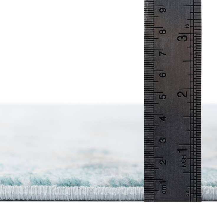 Detail image of Jill Zarin 2' 2 x 6' Uptown Lincoln Center Runner Rug