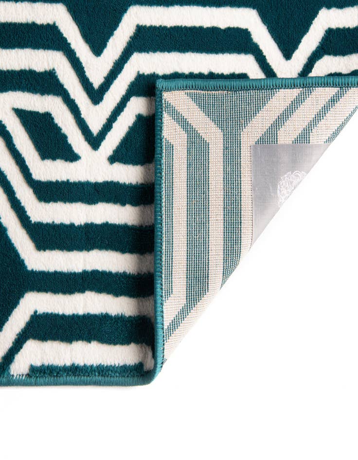 Detail image of 2' x 8' 8 Vince Camuto Runner Rug