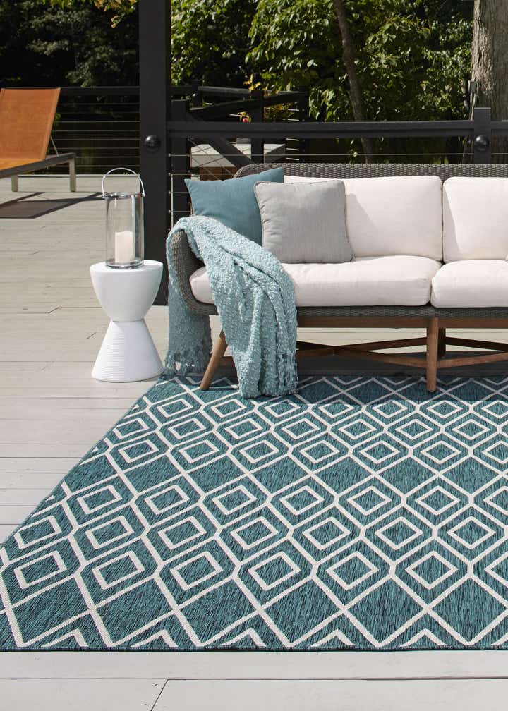 7' 10 x 7' 10 Easy-Clean Jill Zarin Turks and Caicos Indoor / Outdoor Square Rug