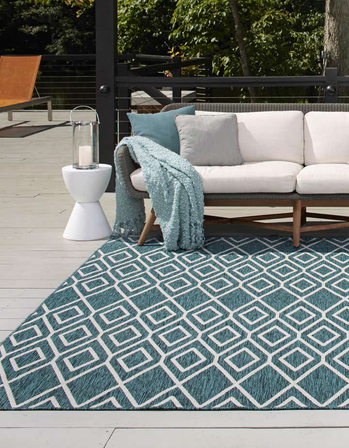 7' 10 x 7' 10 Easy-Clean Jill Zarin Turks and Caicos Indoor / Outdoor Square Rug