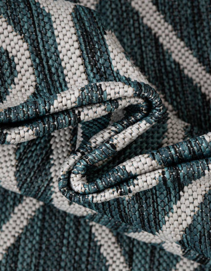 Detail image of 7' 10 x 7' 10 Easy-Clean Jill Zarin Turks and Caicos Indoor / Outdoor Square Rug
