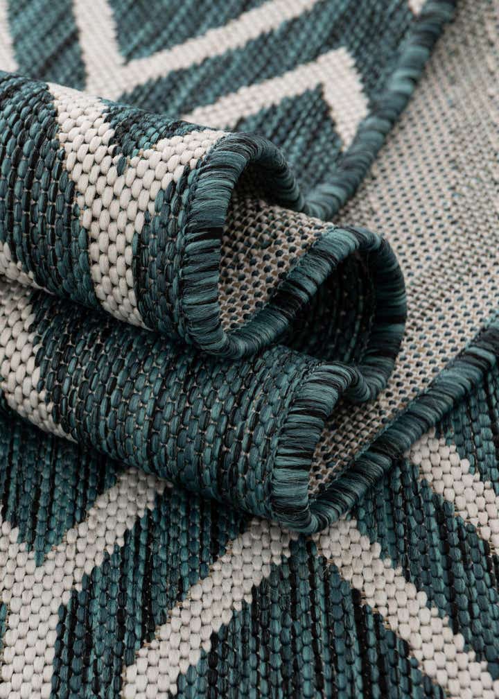 7' 10 x 7' 10 Easy-Clean Jill Zarin Turks and Caicos Indoor / Outdoor Square Rug