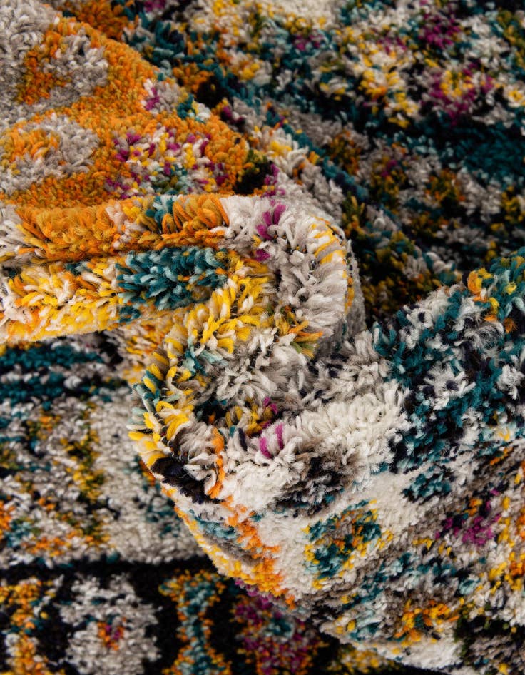 Detail image of 7' 10 x 7' 10 Madeline Square Rug