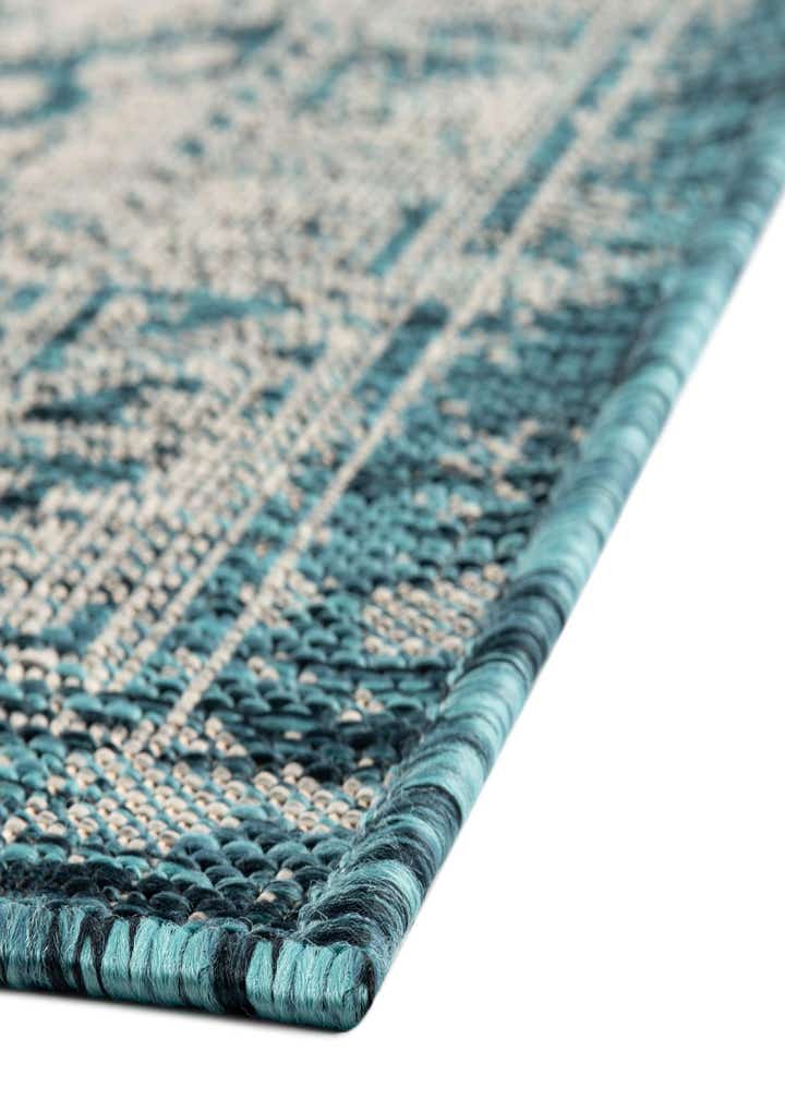 5' 3 x 5' 3 Easy-Clean Aztec Indoor / Outdoor Square Rug