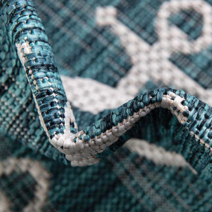 5' 3 x 5' 3 Easy-Clean Coastal Indoor / Outdoor Square Rug