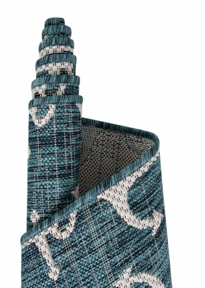 5' 3 x 5' 3 Easy-Clean Coastal Indoor / Outdoor Square Rug