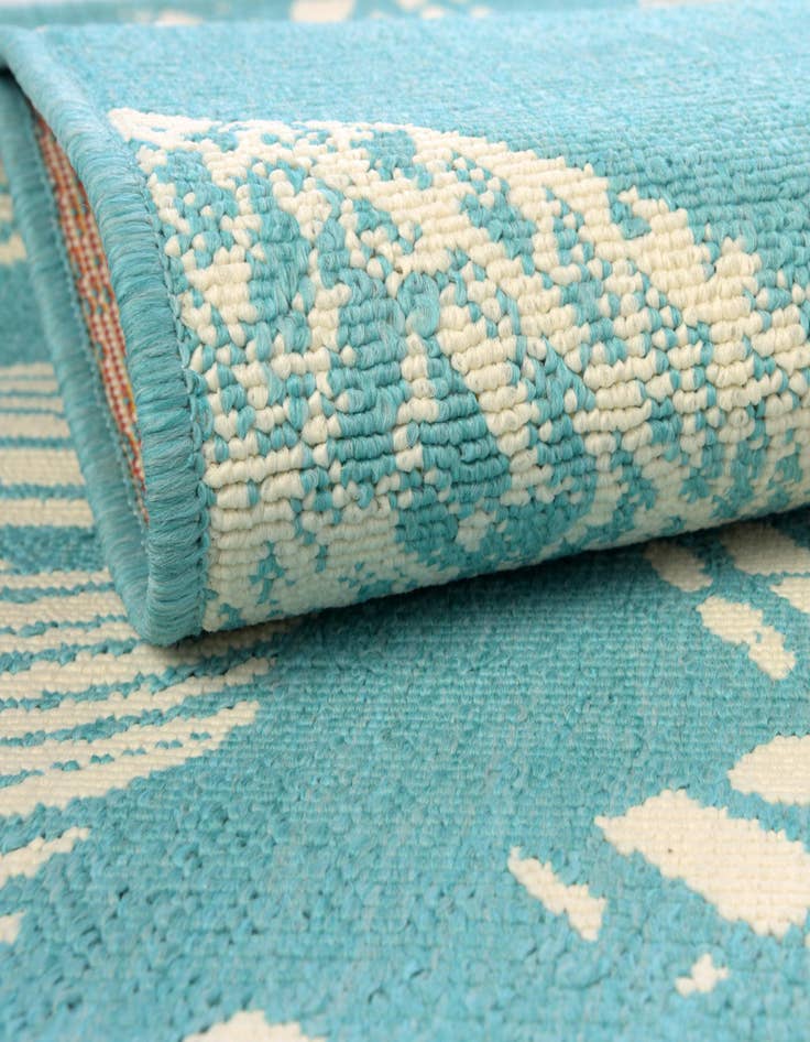 Detail image of 7' 10 x 7' 10 Easy-Clean Coastal Indoor / Outdoor Square Rug