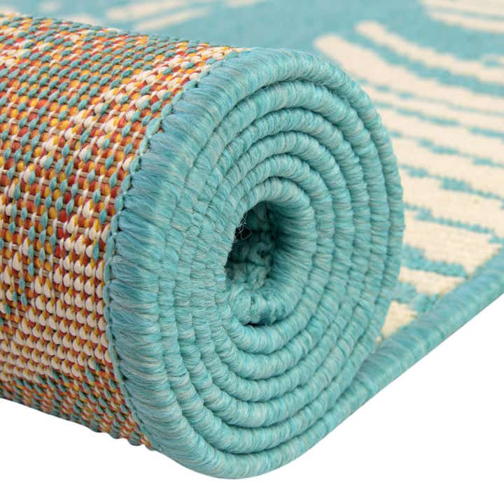 7' 10 x 7' 10 Easy-Clean Coastal Indoor / Outdoor Square Rug