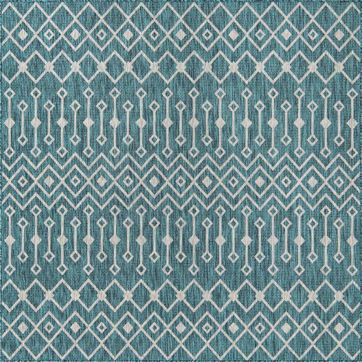 7' 10 x 7' 10 Easy-Clean Lattice Indoor / Outdoor Square Rug