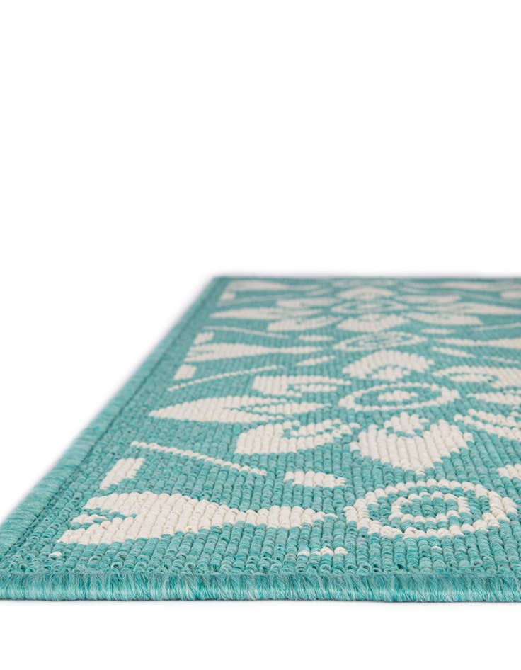 Detail image of 7' 10 x 7' 10 Easy-Clean Trellis Indoor / Outdoor Square Rug