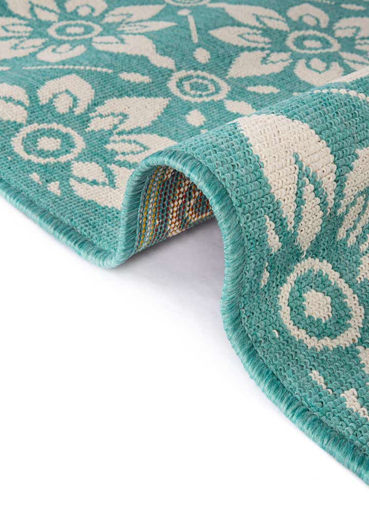 7' 10 x 7' 10 Easy-Clean Trellis Indoor / Outdoor Square Rug