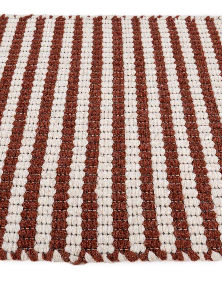 Detail image of 2' x 3'  Hand Woven Braided Chindi Rug