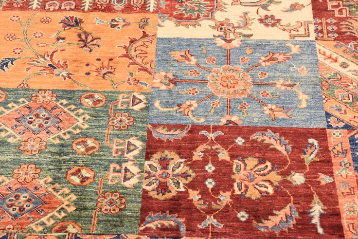 Detail image of 6' 8 x 9' 9 Hand Knotted Ariana Ziegler Rug