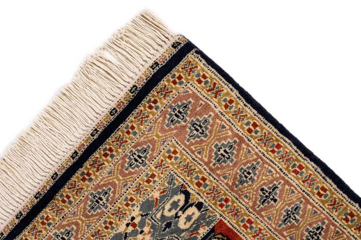 2' 8 x 4' 6 Hand Knotted Bokhara Oriental Wool Rug