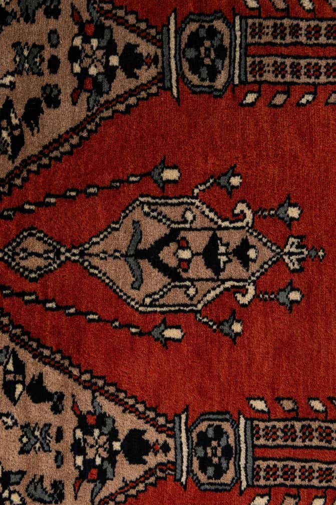 2' 8 x 4' 6 Hand Knotted Bokhara Oriental Wool Rug