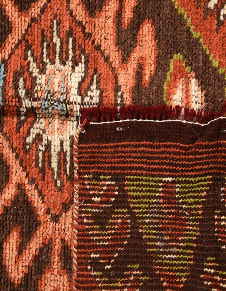 Detail image of 4' x 6' 4 Hand Knotted Darya Wool Rug