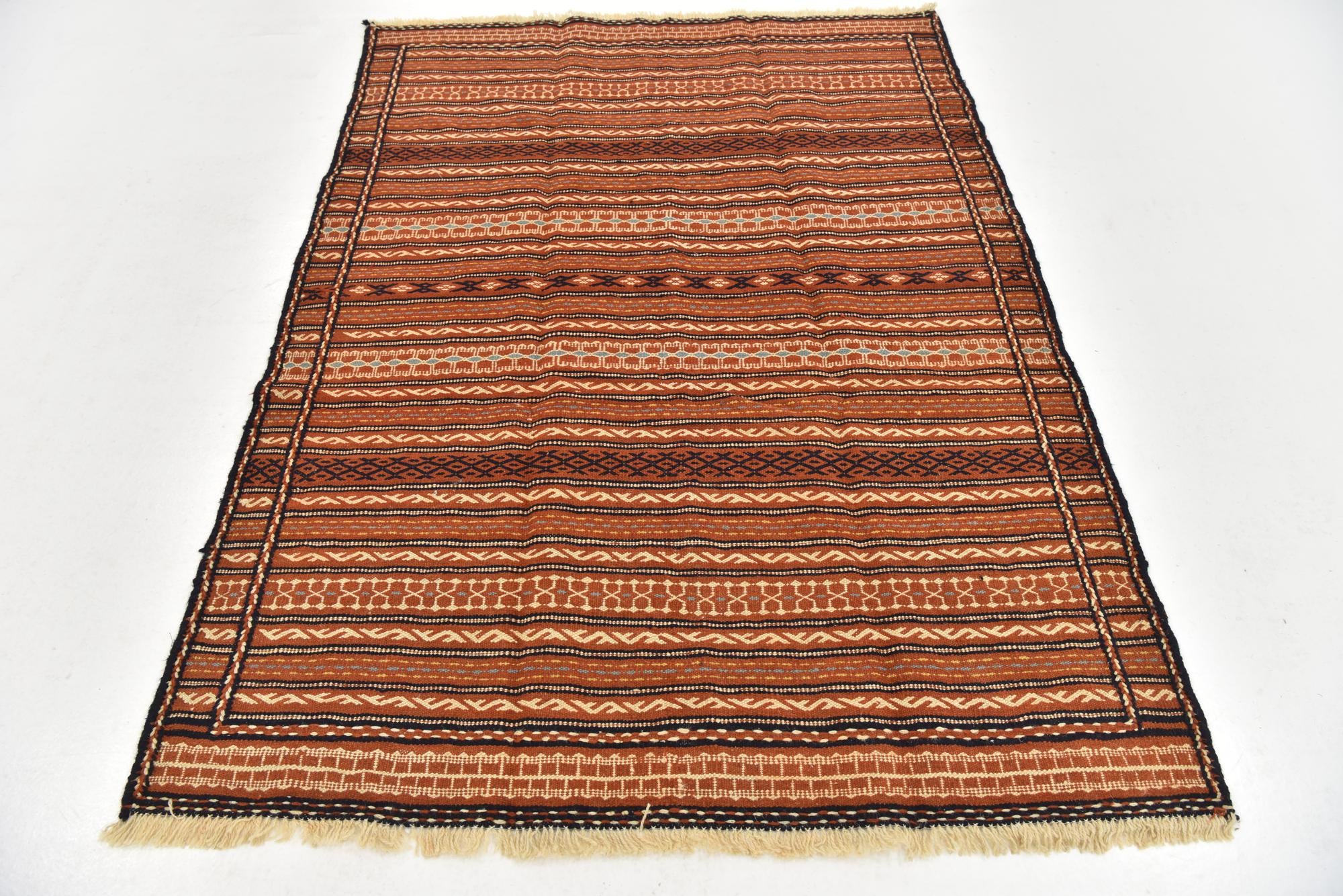 4' 10 x 6' 6 Hand Knotted Ghoochan Persian Wool Rug