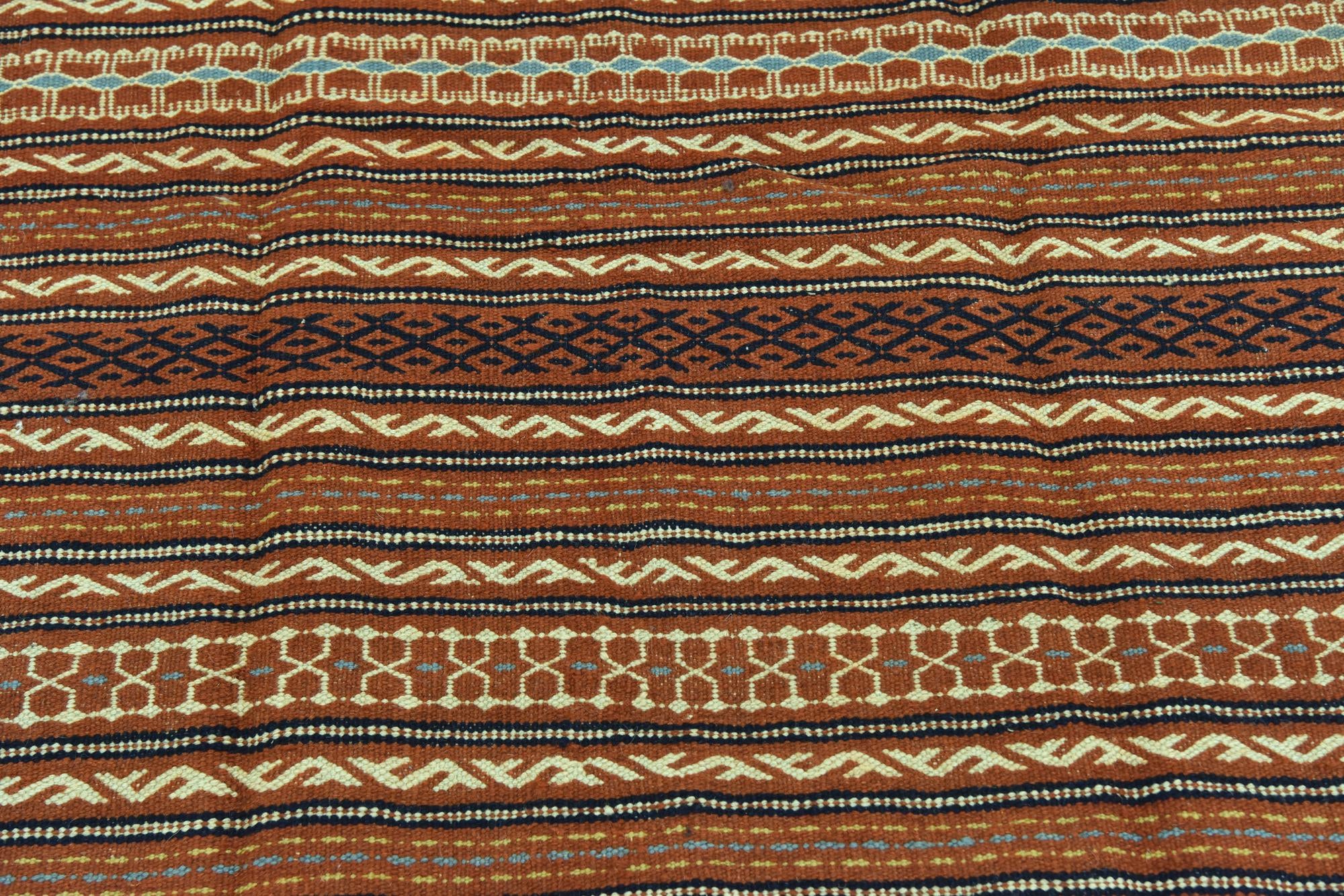 4' 10 x 6' 6 Hand Knotted Ghoochan Persian Wool Rug