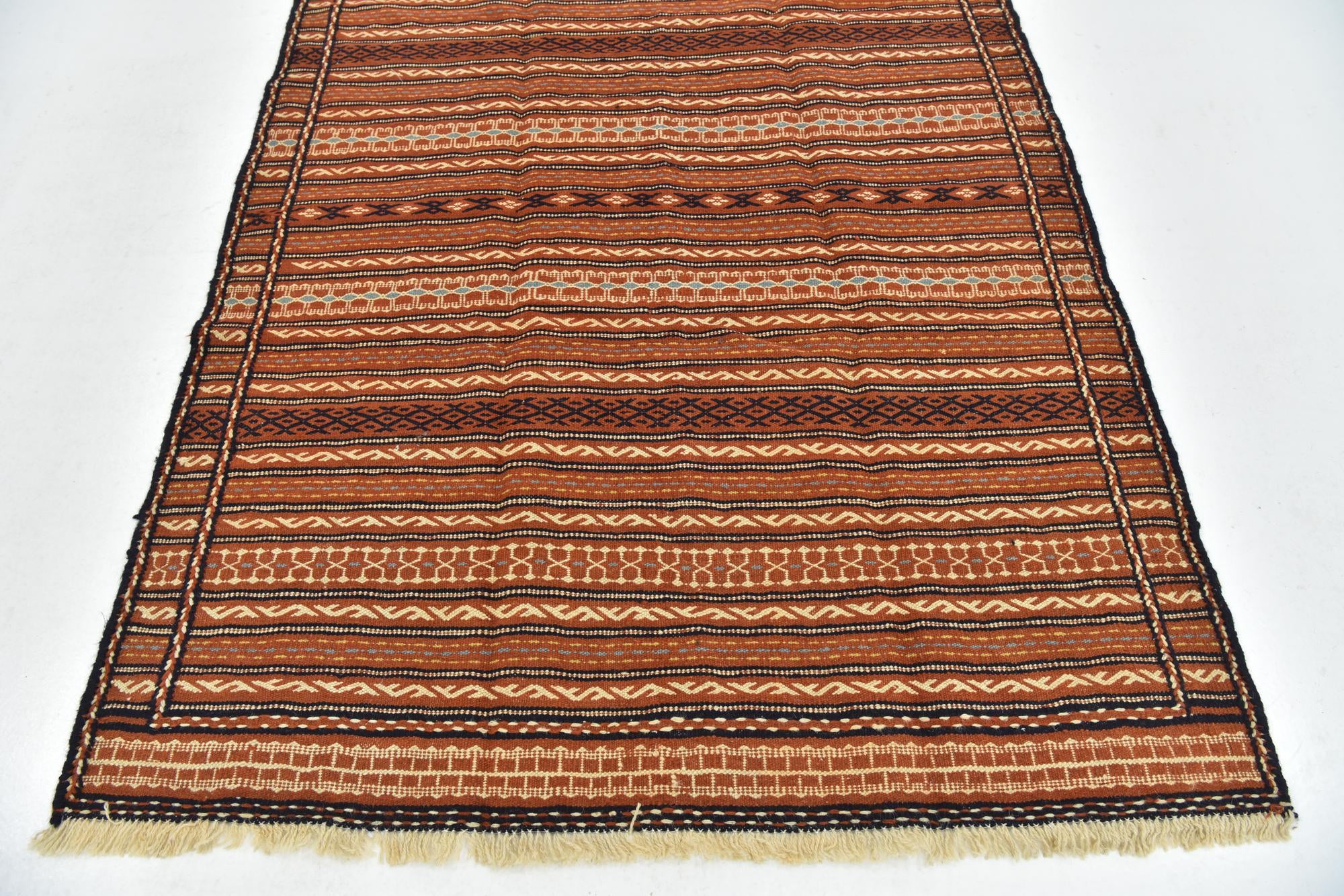 4' 10 x 6' 6 Hand Knotted Ghoochan Persian Wool Rug