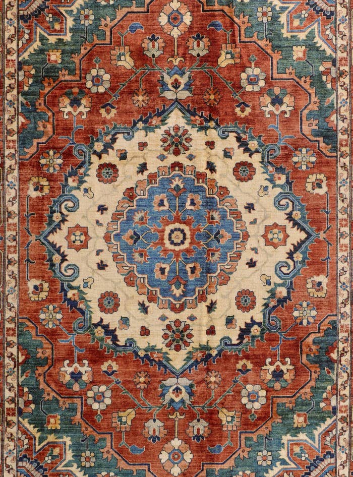 Detail image of 8' 3 x 11' 6 Hand Knotted Heriz Rug