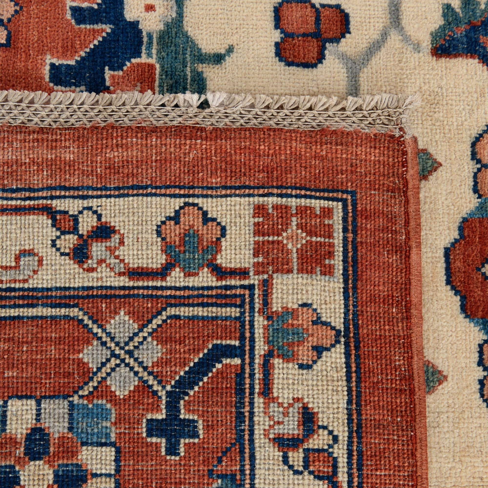 250cm x 350cm Hand Knotted Heriz Rug