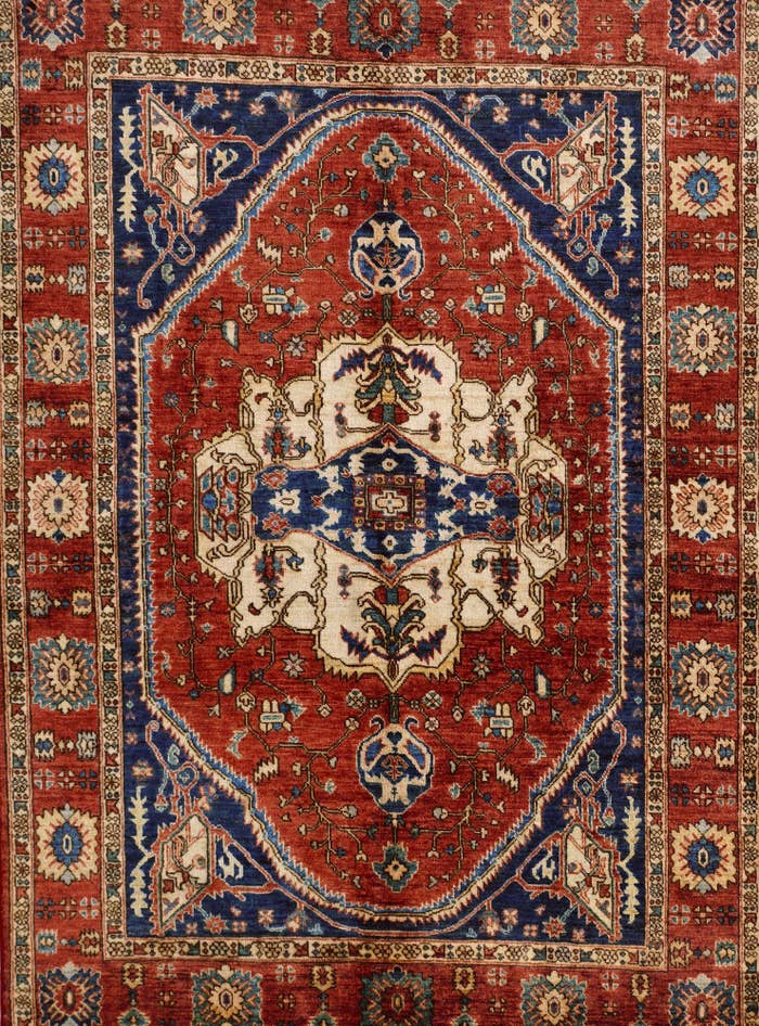 Detail image of 5' 7 x 8' Hand Knotted Heriz Rug