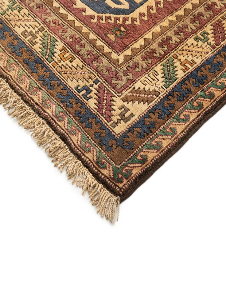 Detail image of 4' 7 x 7' 4 Kars Wool Rug