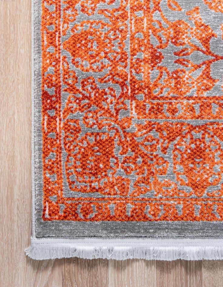 Detail image of 5' x 8' Modern Classical Rug