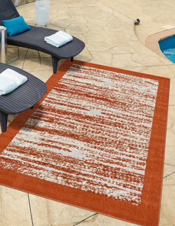 7' x 10' Easy-Clean Border Indoor / Outdoor Rug