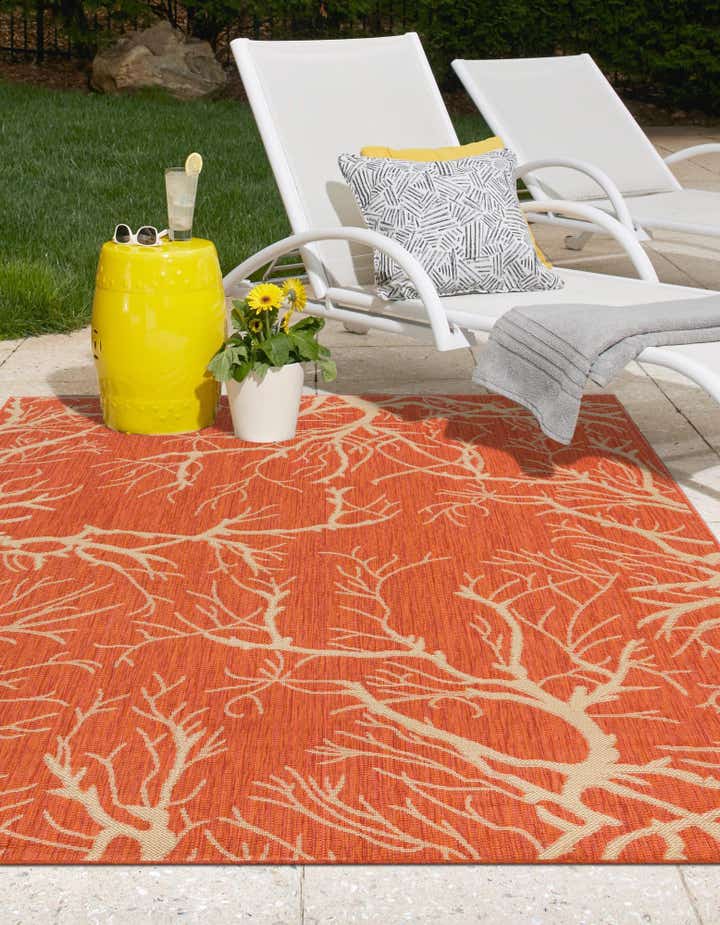 7' x 10' Easy-Clean Botanical Indoor / Outdoor Rug