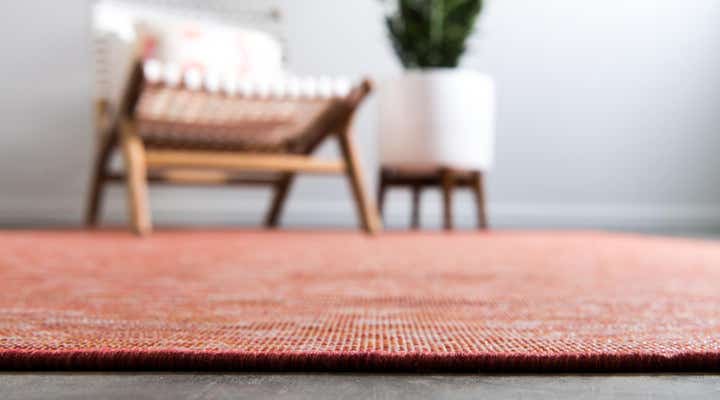 7' 5 x 10' Easy-Clean Solid Indoor / Outdoor Rug