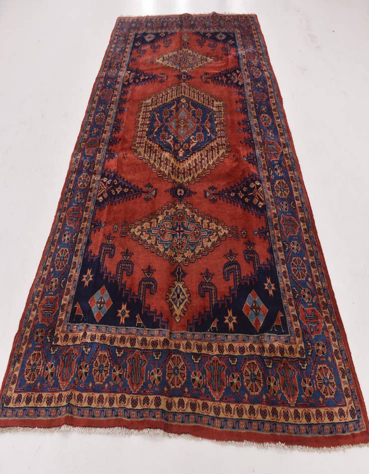 Detail image of 7' x 11' 4 Hand Knotted Viss Persian Wool Rug