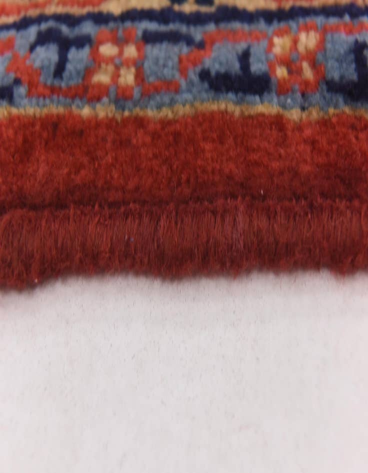 Detail image of 7' x 11' 4 Hand Knotted Viss Persian Wool Rug