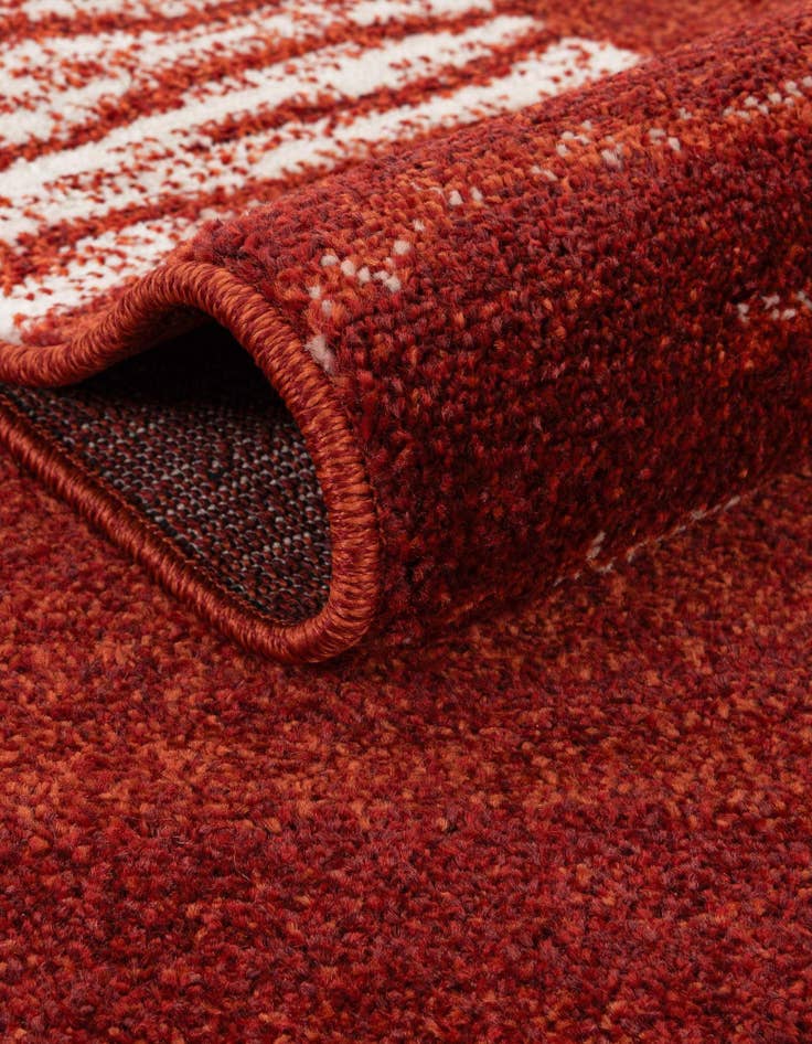 Detail image of 7' 10 x 7' 10 Angelica Round Rug