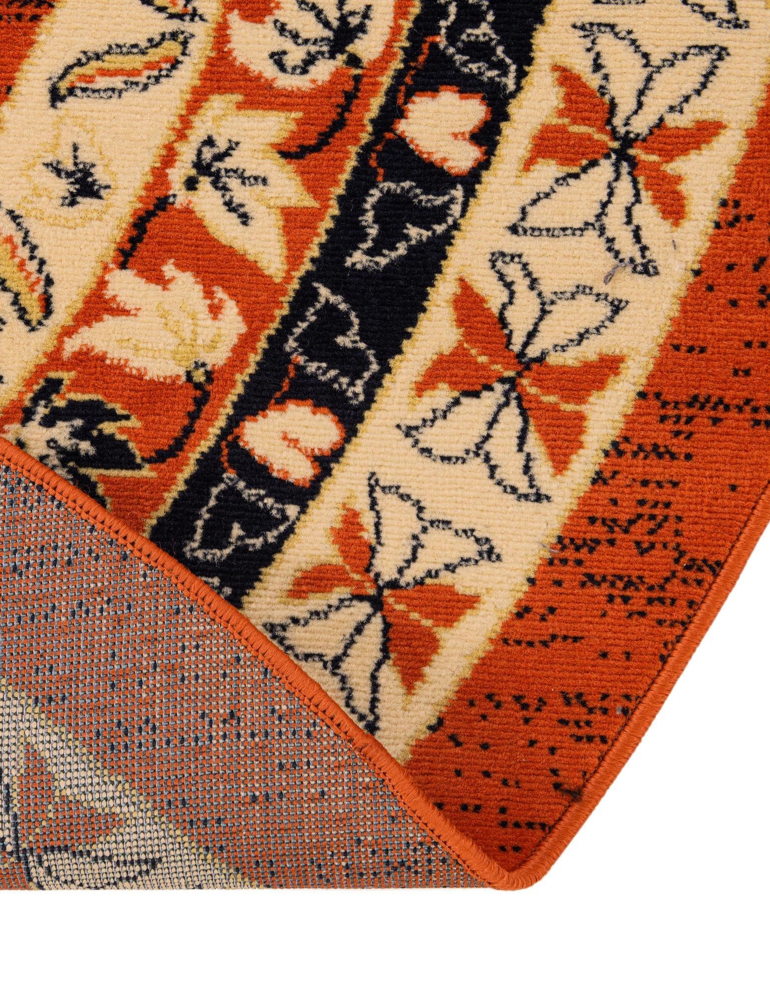 7' 10 x 7' 10 Heriz Design Round Rug