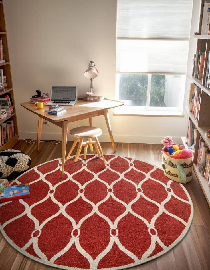Detail image of 8' x 8' Lattice Round Rug