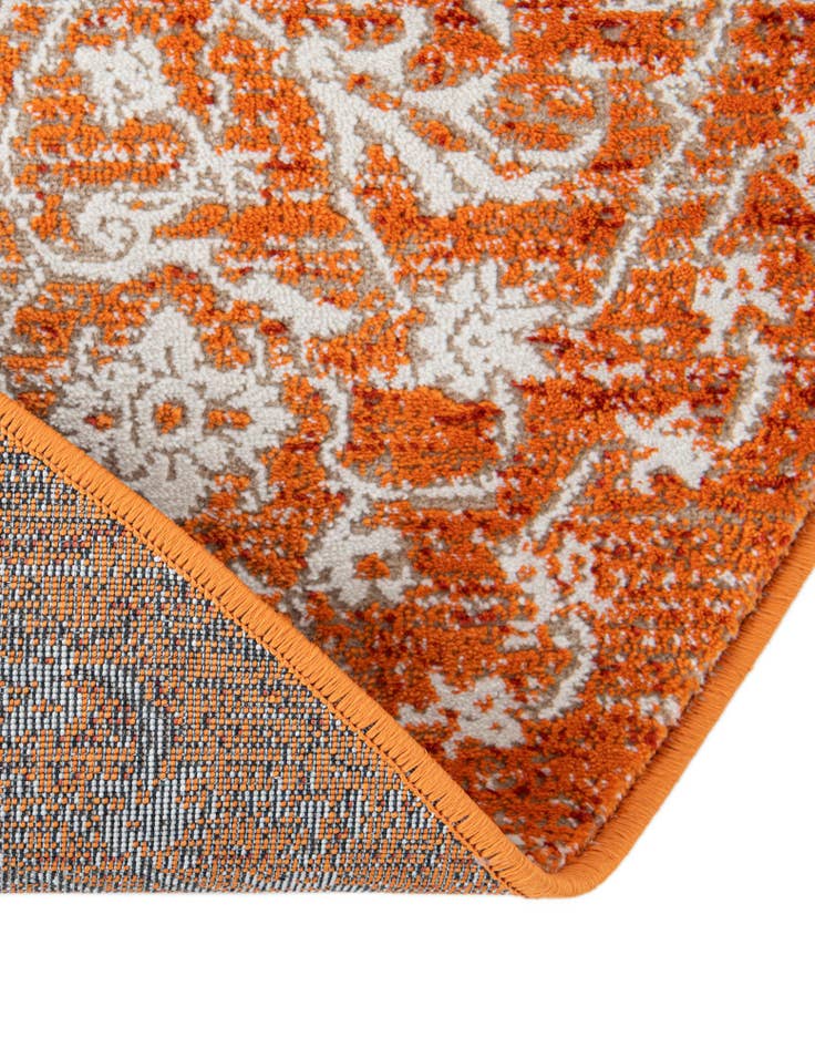 Detail image of 6' x 6' New Vintage Round Rug