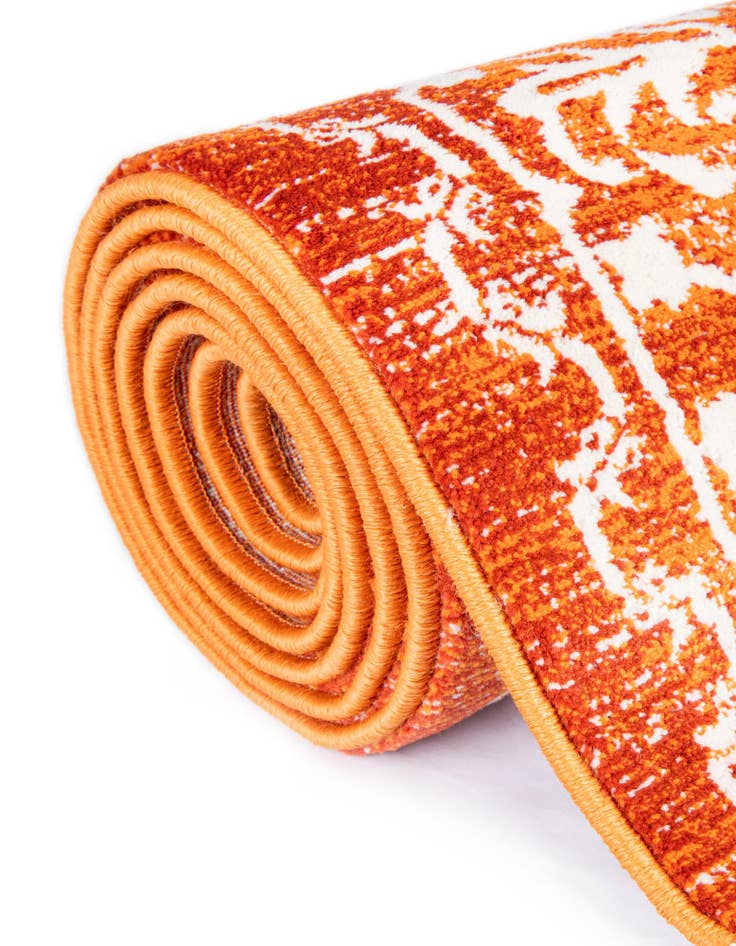 Detail image of 6' x 6' New Vintage Round Rug