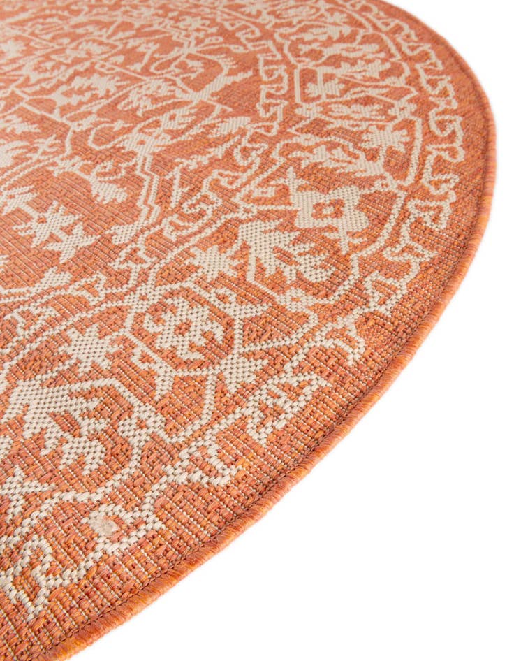 Detail image of 5' 3 x 5' 3  Washable Botanical Indoor / Outdoor Round Rug