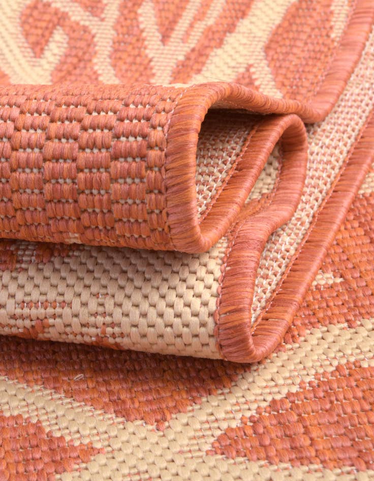 Detail image of 6' x 6'  Washable Botanical Indoor / Outdoor Round Rug