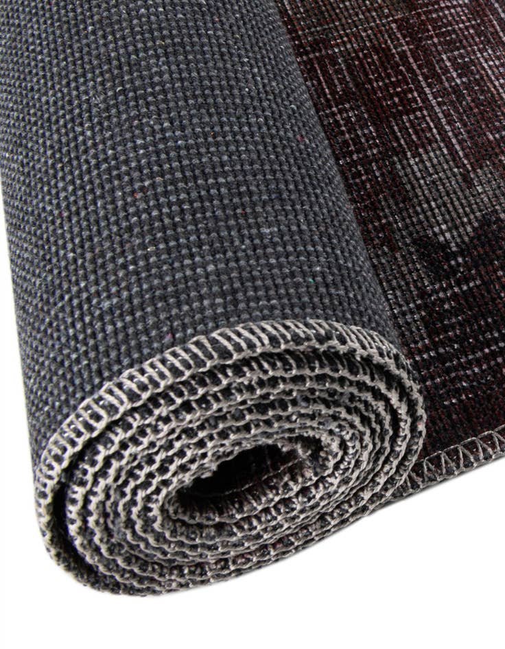 Detail image of 3' 3 x 3' 3 Washable Sisu Round Rug