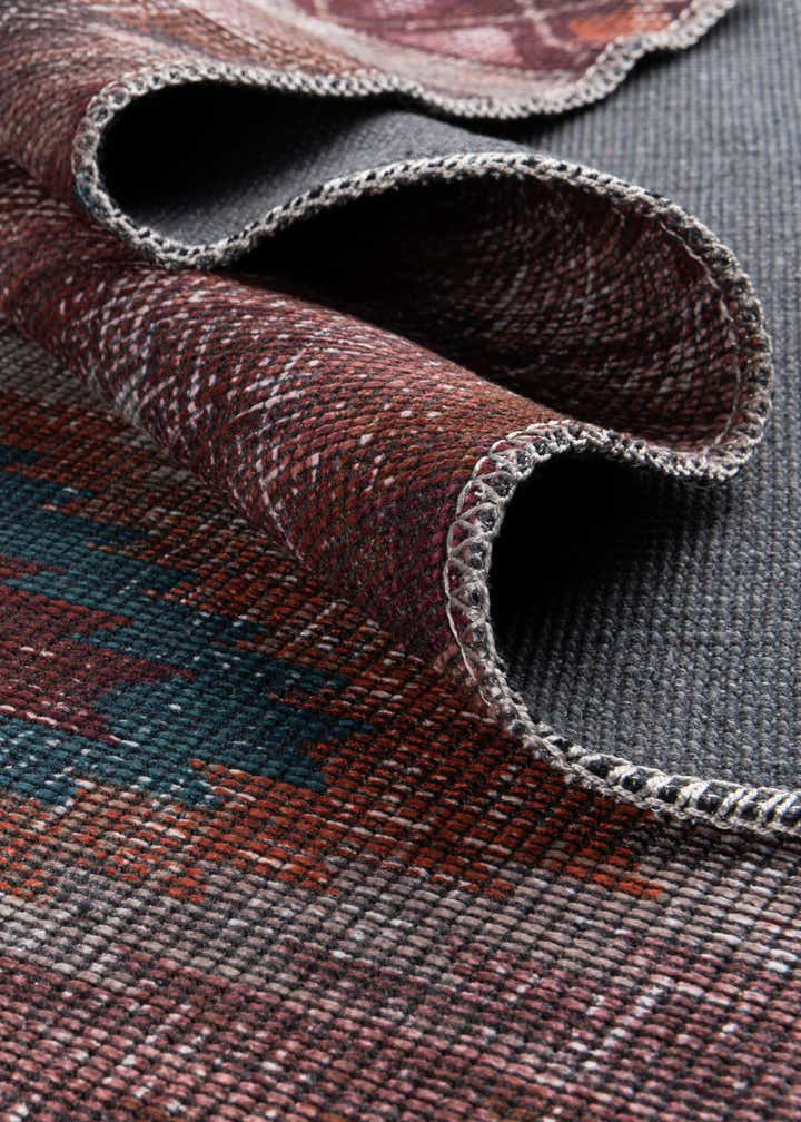 3' 3 x 3' 3 Washable Sisu Round Rug