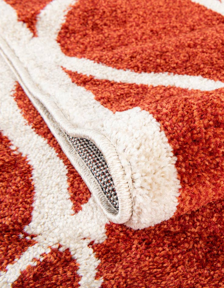 Detail image of 2' 7 x 8' Lattice Runner Rug