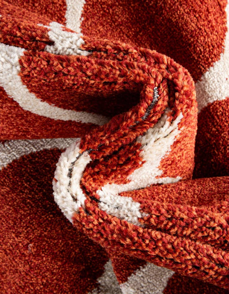 Detail image of 2' 7 x 8' Lattice Runner Rug