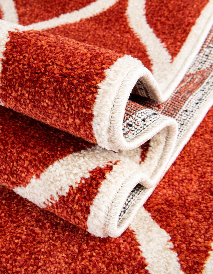 Detail image of 2' 7 x 8' Lattice Runner Rug