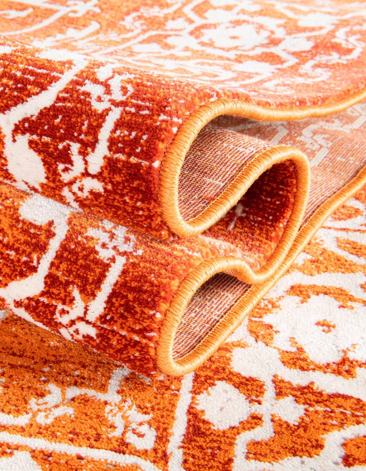 Detail image of 2' 7 x 10' Modern Classical Runner Rug