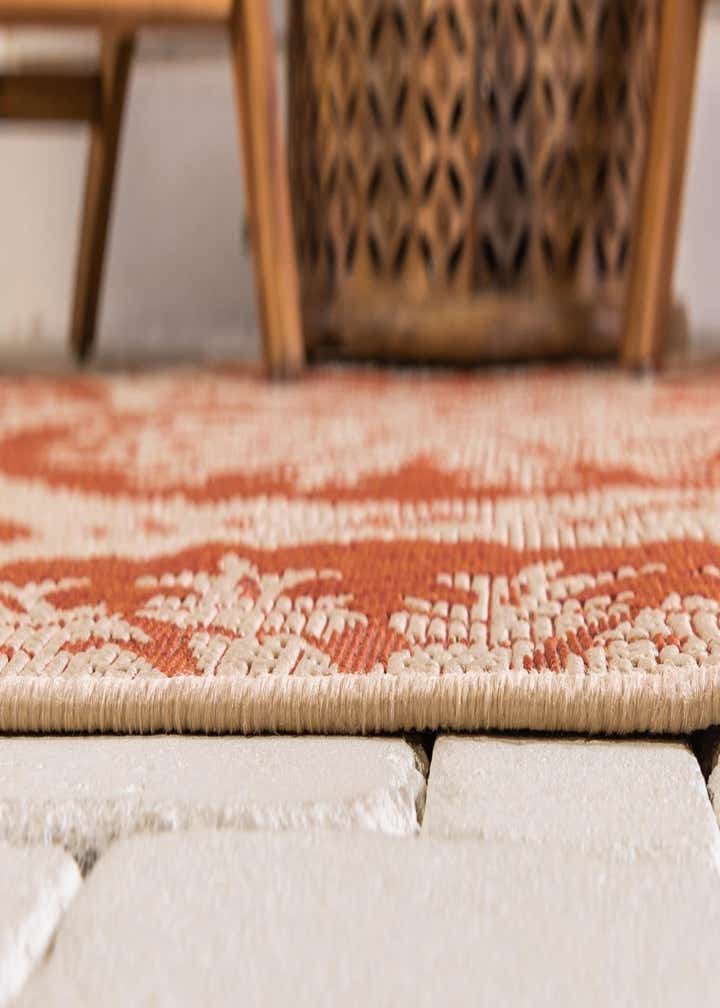 2' 2 x 6' Easy-Clean Botanical Indoor / Outdoor Runner Rug